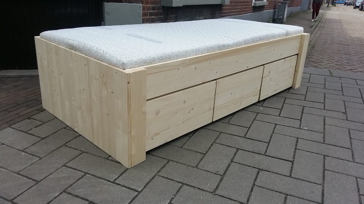 Houten Bed / Familiebed - Petra - Incl. bodem (240cm Breed)