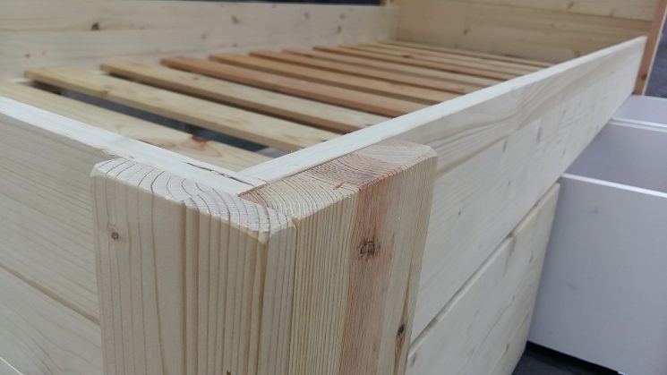 Houten Loungebed met 3 laden - Petra